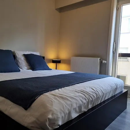 Seastay - Vernieuwde Badkamer En Interieur Living Knokke-Heist